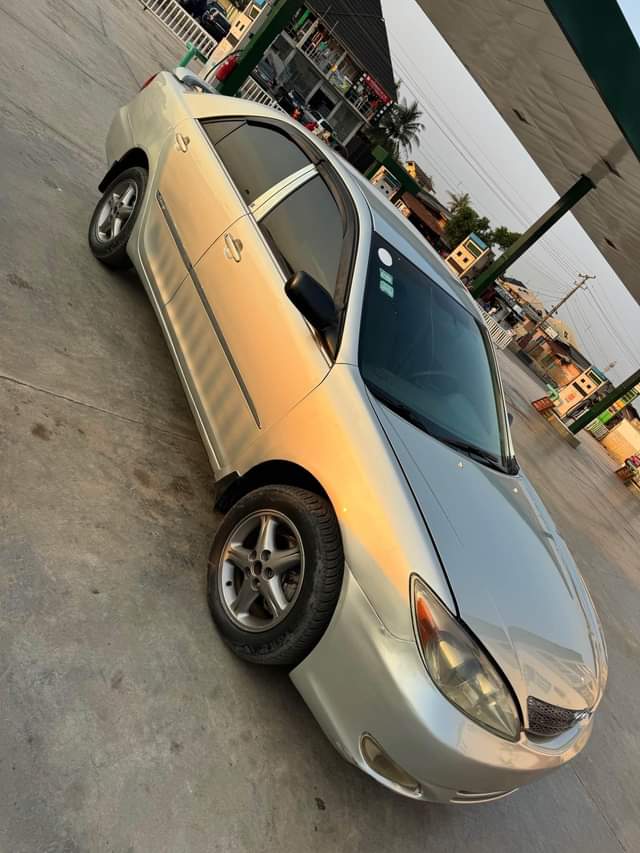 A picture of Toyota Camry 2004