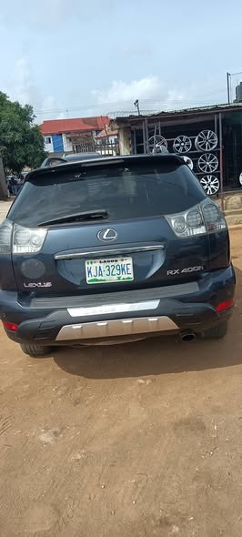 A picture of Rx 330 hybrid tokubo standard buy and drive everything is