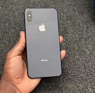 A picture of Iphone X