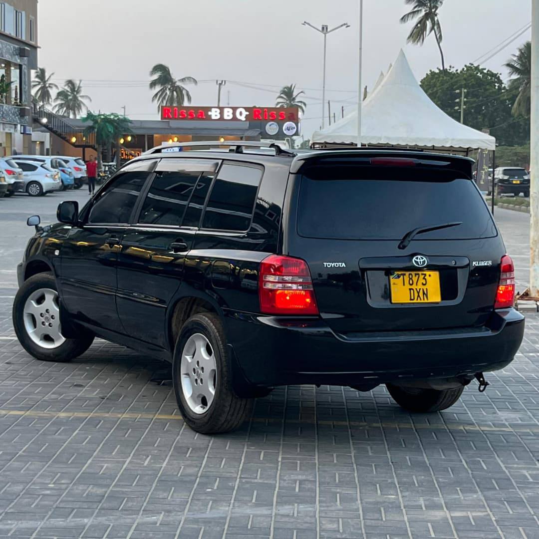 A picture of TOYOTA KLUGER 0655340743