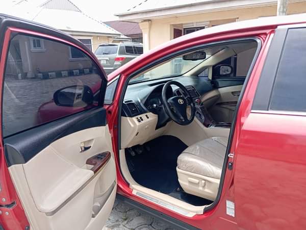 A picture of This is Toyota venza 2013 model Engine Gear AC movement