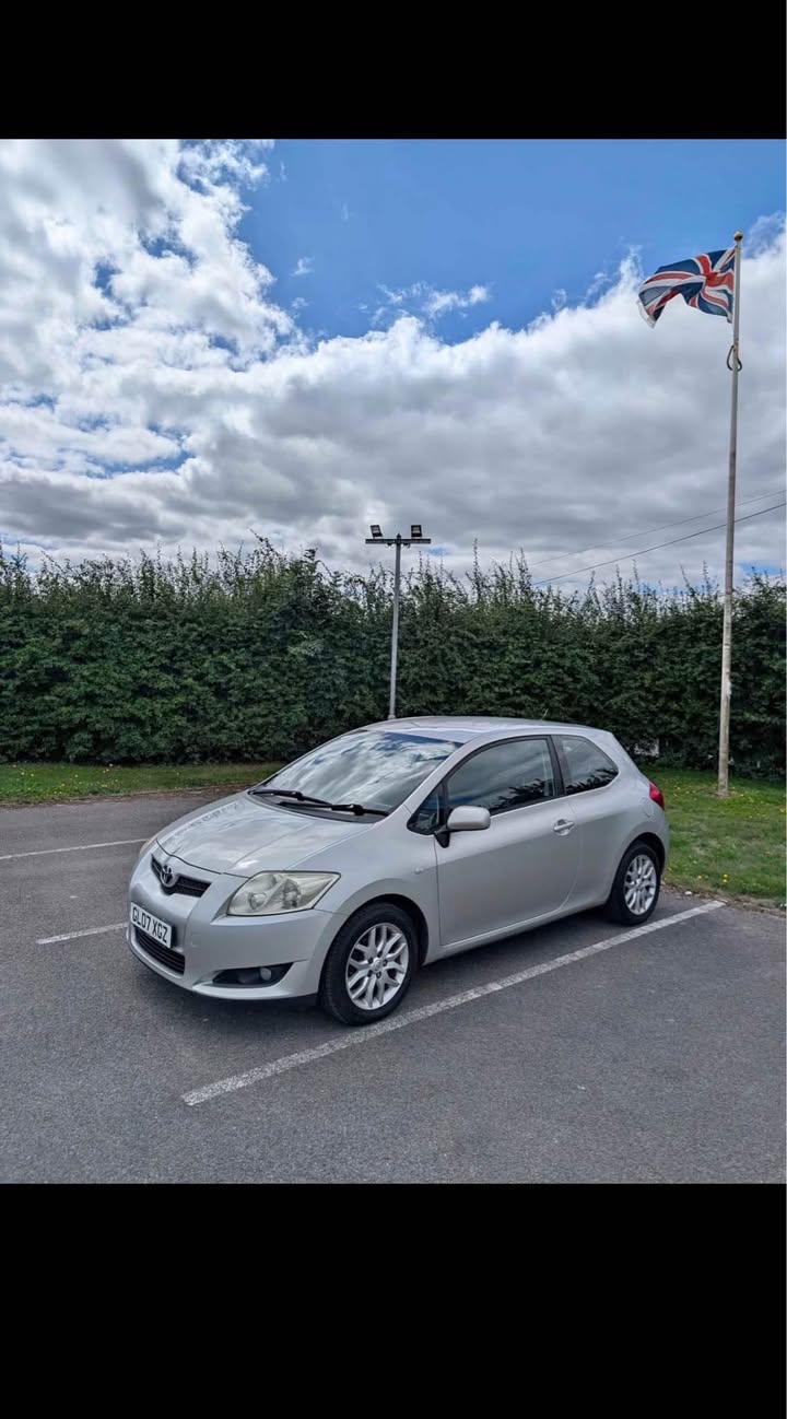 toyota auris