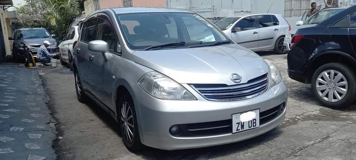 used nissan tiida