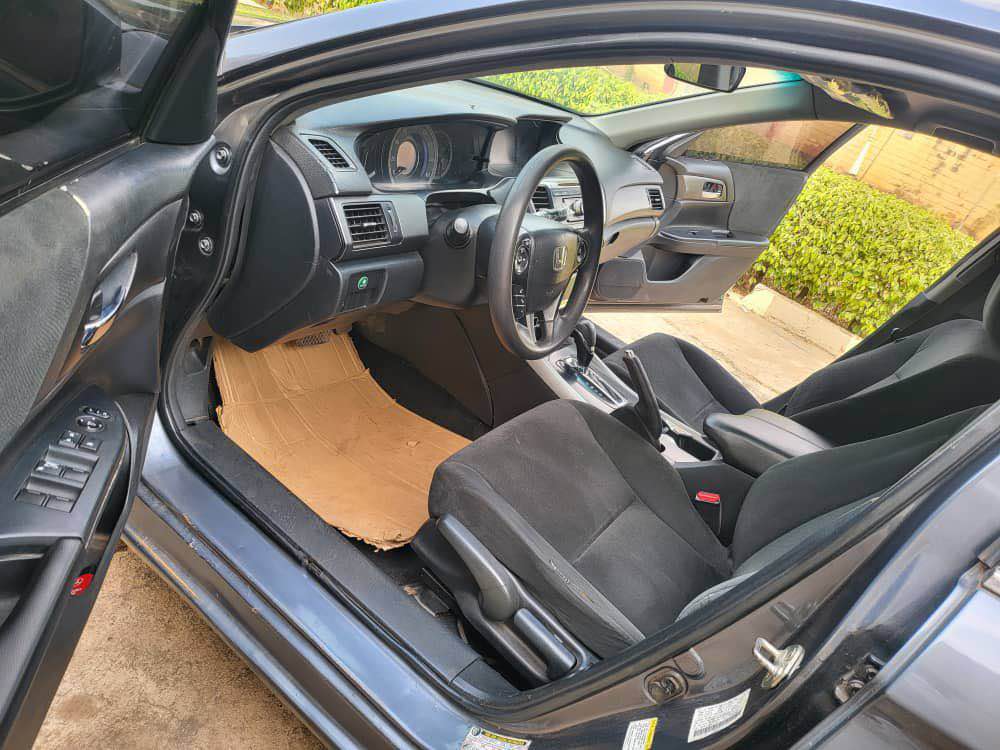 A picture of Honda Accord 2014