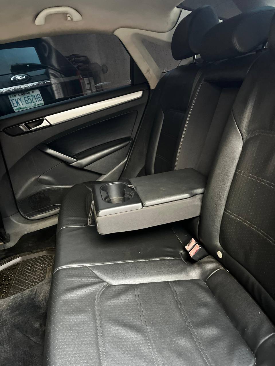A picture of 2013 Volkswagen Passat SE