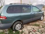 A picture of Toyota sienna 2002