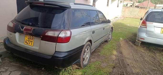A picture of Subaru legacy 2000cc