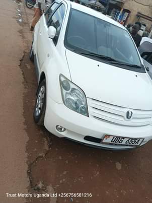 A picture of Toyota Ist