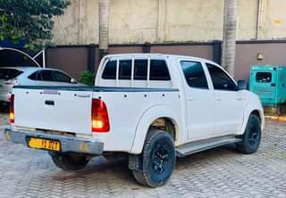 A picture of Inauzwaa Toyota Hilux Tsh 42M For sale Toyota Hilux U