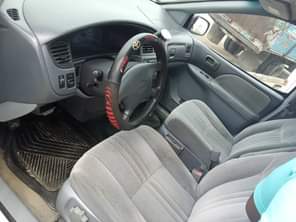 A picture of Direct Belgium Standard Barely Driven 2002 Sienna Pure First Body