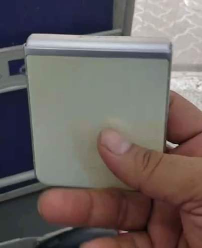 A picture of Galaxy Z Flip 3 5G Single SIM Cream 8GB RAM
