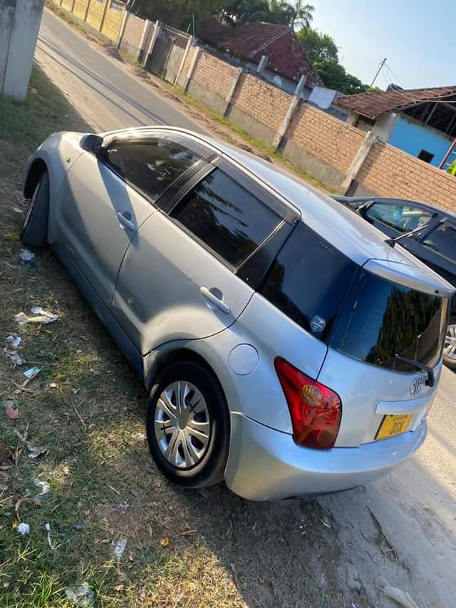 A picture of Ist Mil 11 Engine ndogo haijarudiwa rangi 0657409161