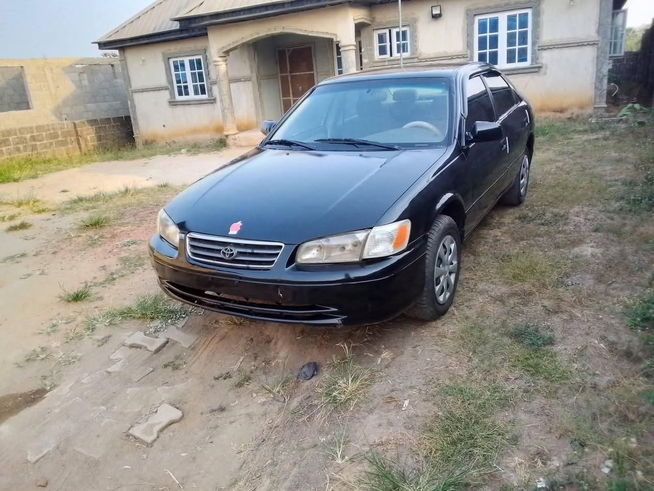 A picture of 2000 Toyota camry