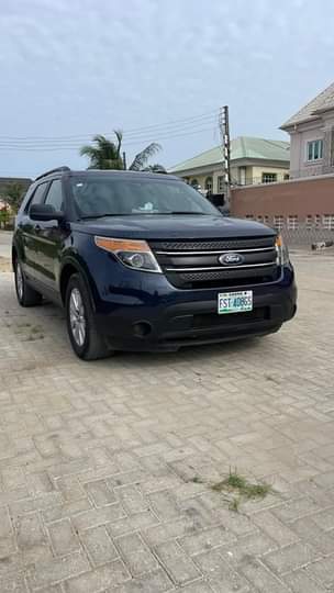 A picture of FORD EXPLORER 2014