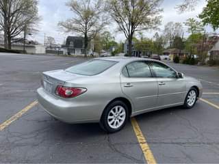 A picture of 2003 Lexus ES ES 300 Sedan 4D