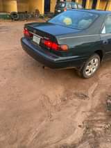 A picture of 2000 model Camry buy