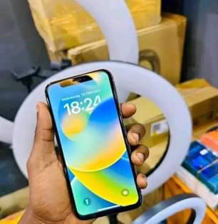 A picture of IPhone x