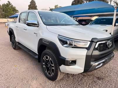 used toyota hilux