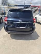 A picture of 2010 toyota vanguard grey colour