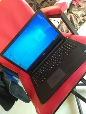 A picture of Dell laptop