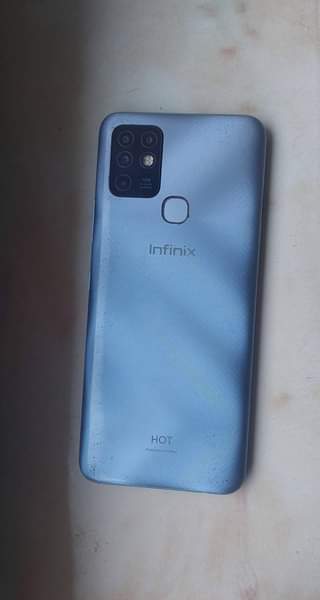 A picture of Infinix hot10