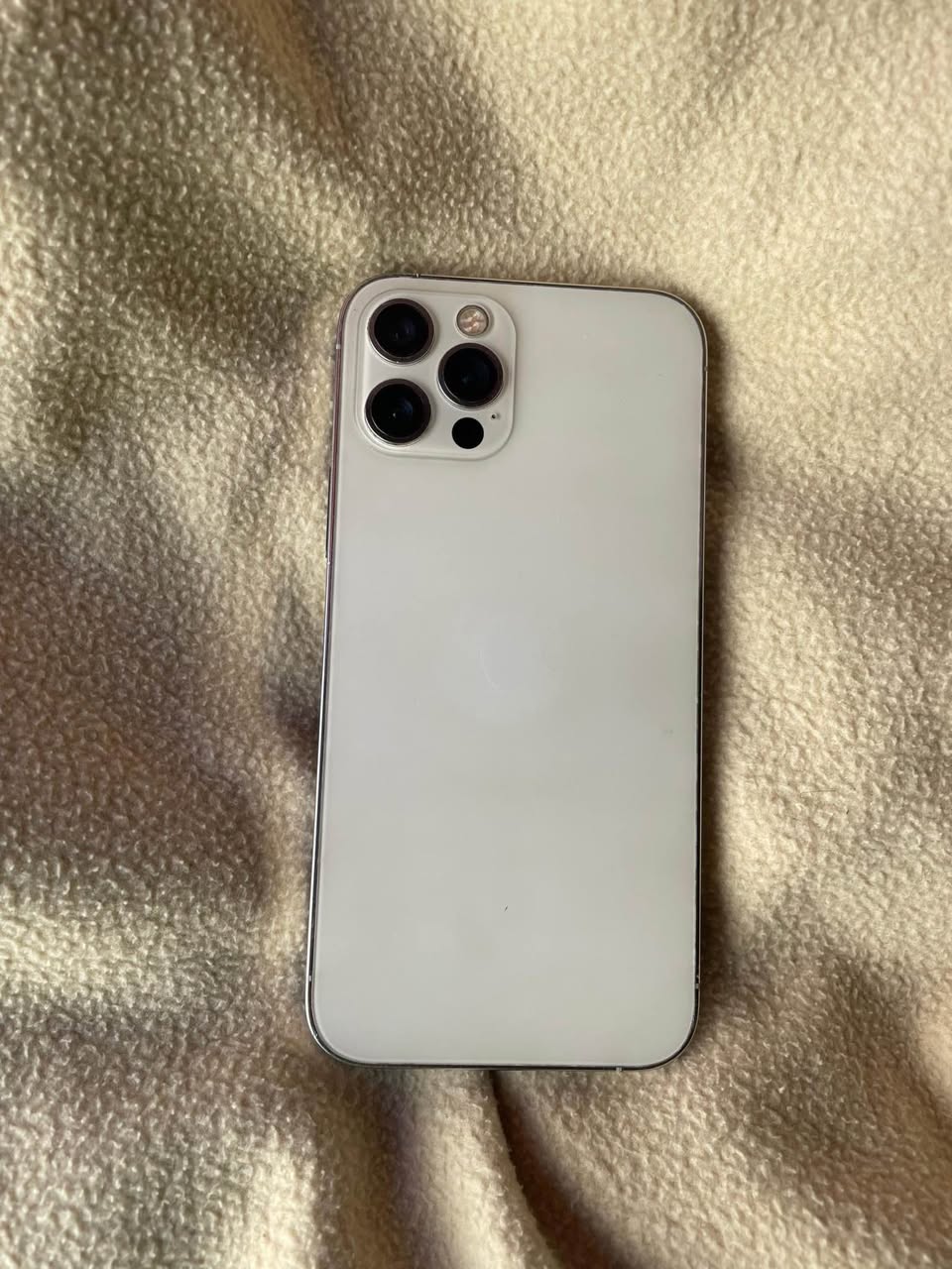 A picture of iPhone 12pro