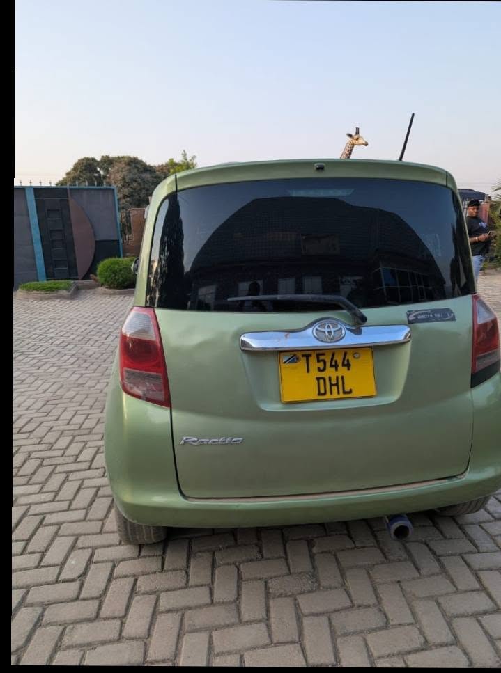 A picture of Toyota Ractis