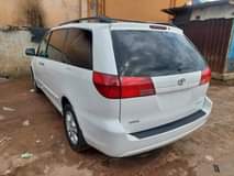 A picture of Toyota sienna XLE 1 year old everything is working perfectly
