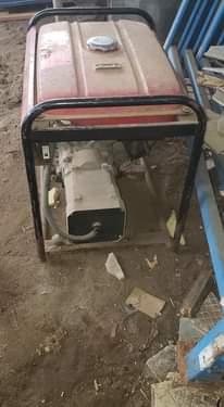 A picture of Generator linauzwa ilo bei chee njoo uchukue mzigo fasta