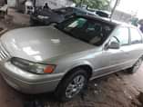 A picture of Toyota Camry Model 2000 Spec Engine sound Gear okay Body