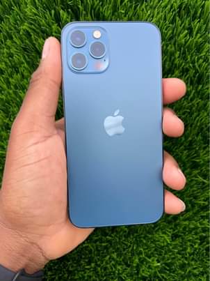 iPhone M.