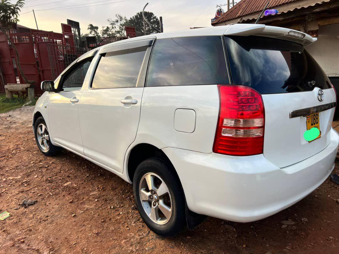 A picture of Toyota wish