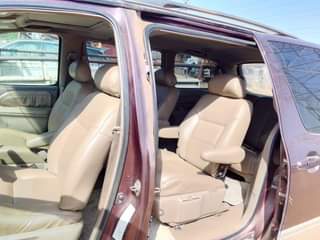 A picture of 2001 Toyota Sienna Le
