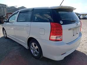 A picture of 2009 TOYOTA WISH AUTO PETROL UGX 13 000 000 CALL