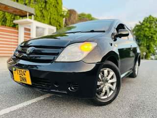 A picture of TOYOTA IST