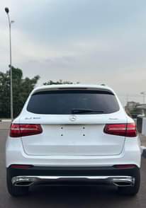 A picture of Mercedes BENZ GLC 300