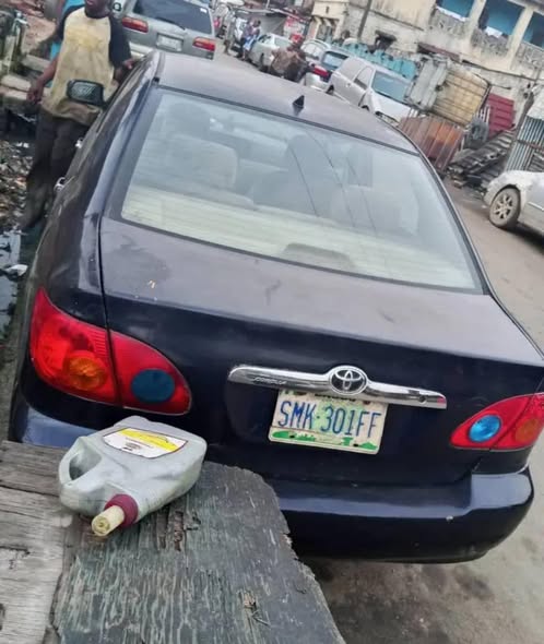 A picture of 2004 Toyota Corolla