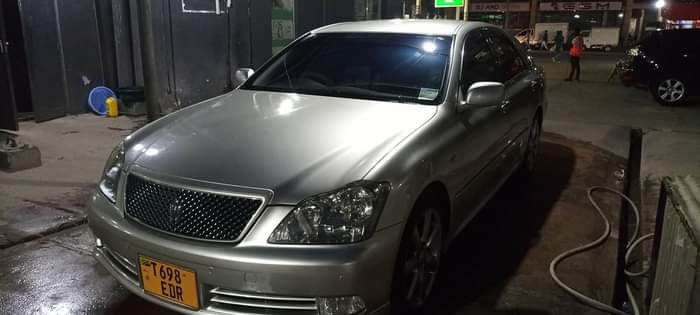 A picture of Toyota Crown Athlete
