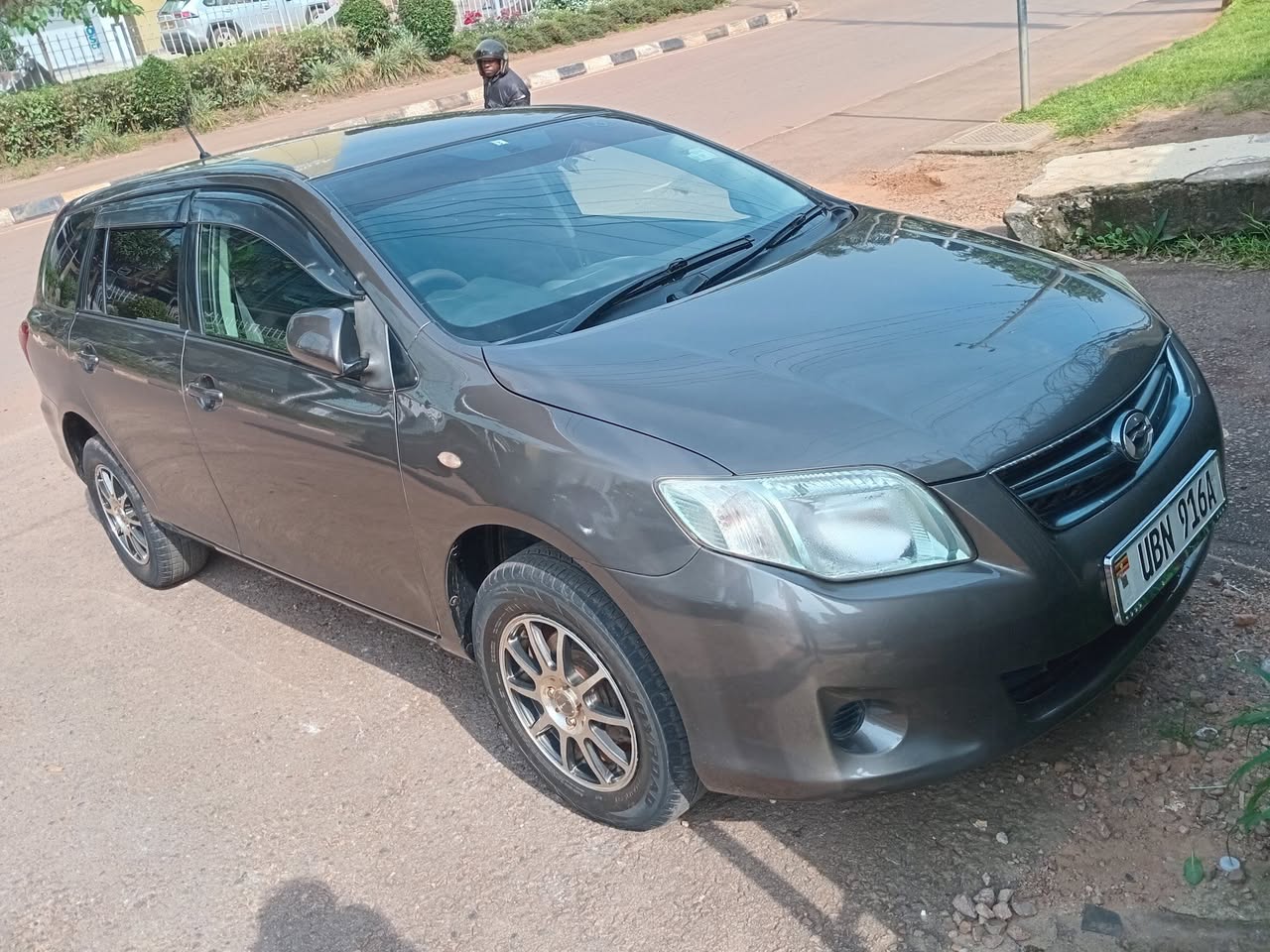 A picture of TOYOTA FIELDER 2010 MODEL