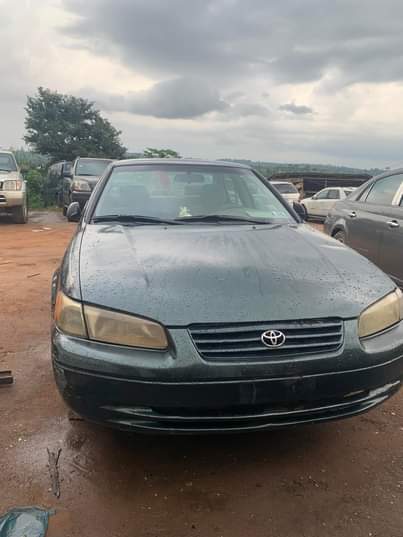 A picture of 1999 Toyota camry Tiny light for sale Engine is Gear
