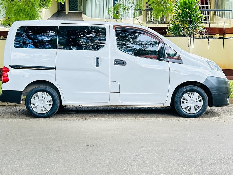 classifieds/cars nissan