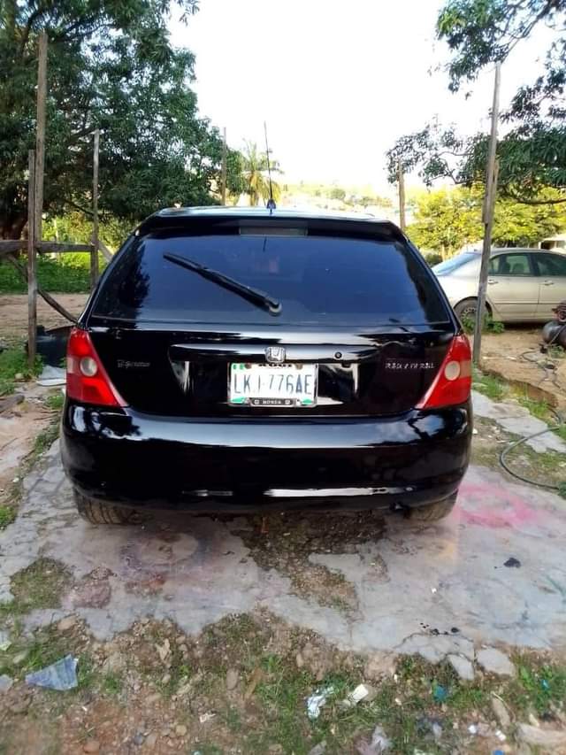 A picture of Very clean and sharp Honda civic manual transmission