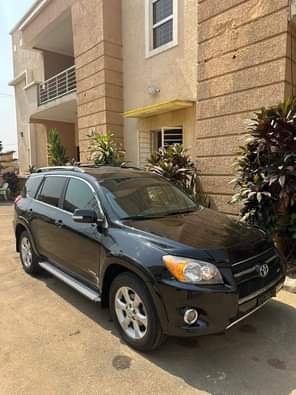 A picture of 2011 Toyota Rav 4 limited Edition Andriod Screen Push to