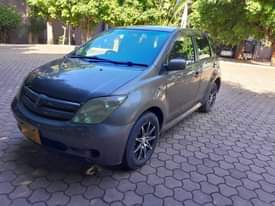 A picture of 2003 Toyota Ist