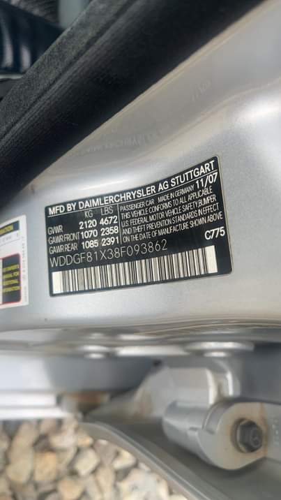 A picture of 2008 C300 Benz going