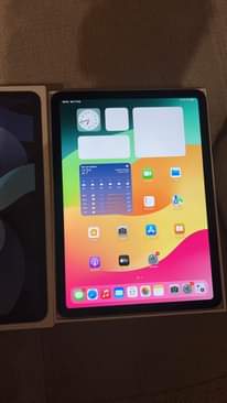 A picture of Apple iPad Air 4