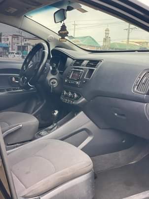 A picture of KIA 2012