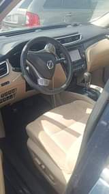 A picture of 2016 Nissan rogue Limited Sv