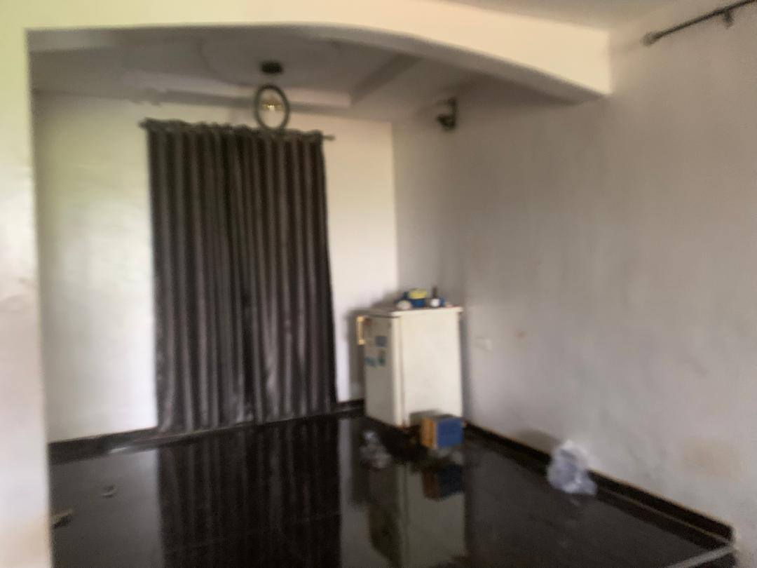 A picture of Two bedrooms one very big parlor a dinning a Big