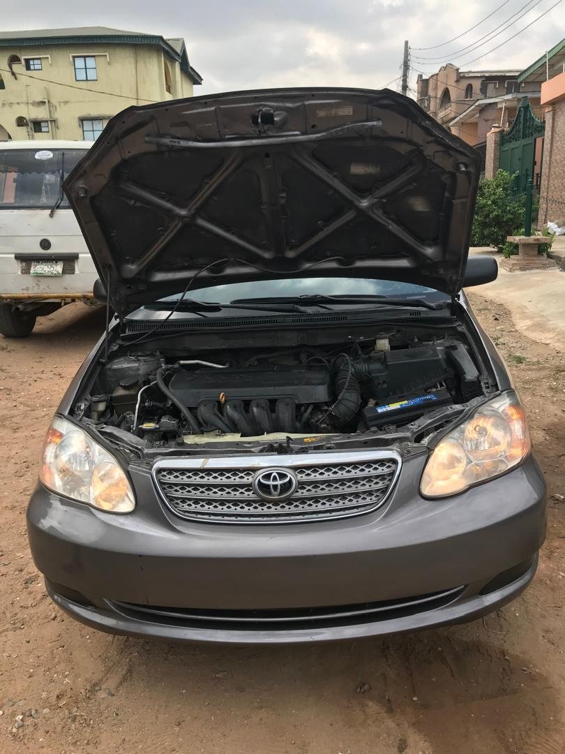 A picture of 2004 Toyota corolla